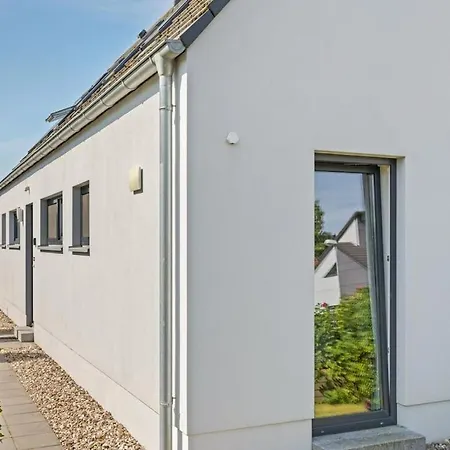 With 1 Bedroom * Zierow